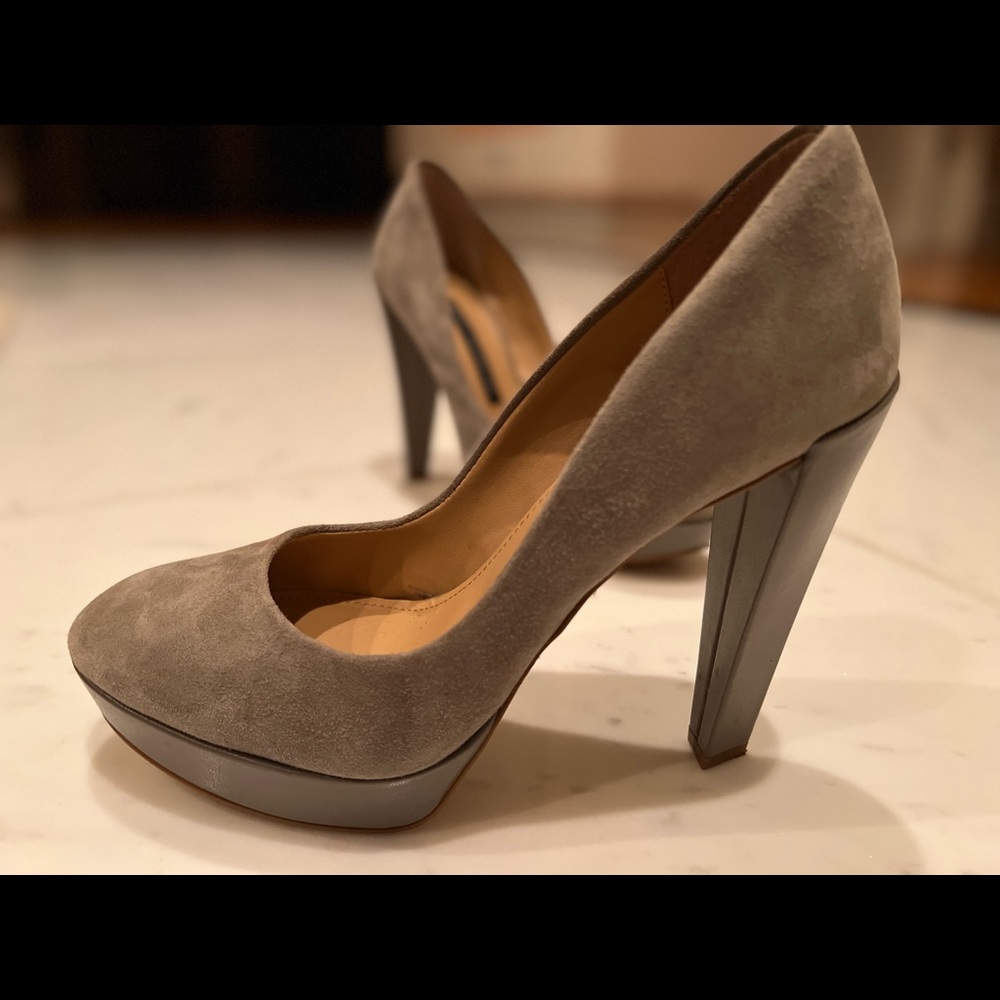 FRENCH CONNECTION GREY NAMBIA PUMPS Size 8 (pre-owned)